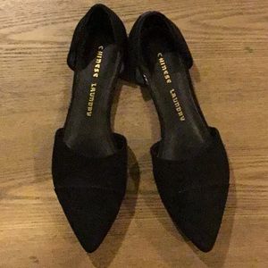 CHINESE LAUNDRY FLATS